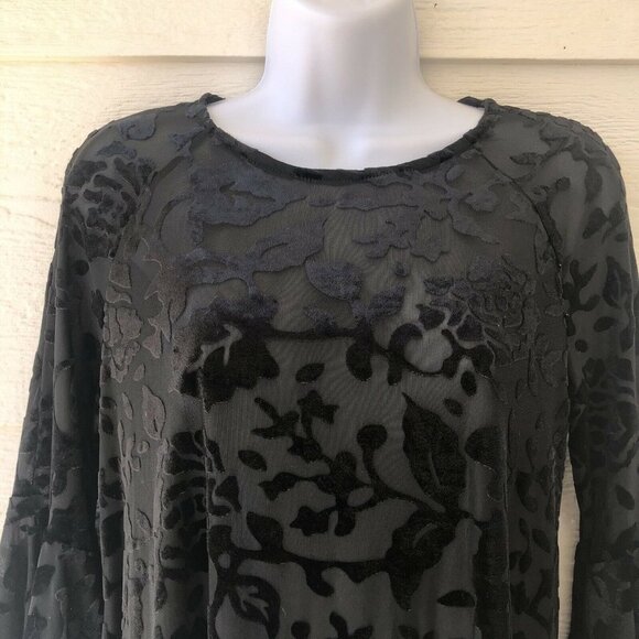 Chelsea & Theodore Size Small Black Velvet Burnout Top Sheer Flare Sleeves - Picture 3 of 12